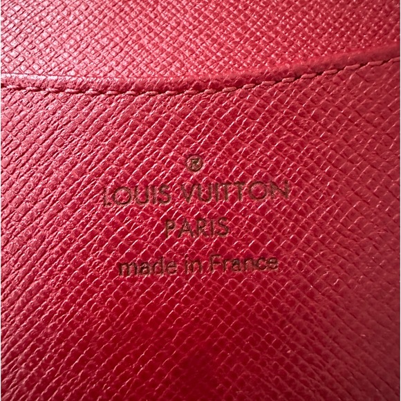 Louis Vuitton Sarah wallet! - Picture 3 of 6